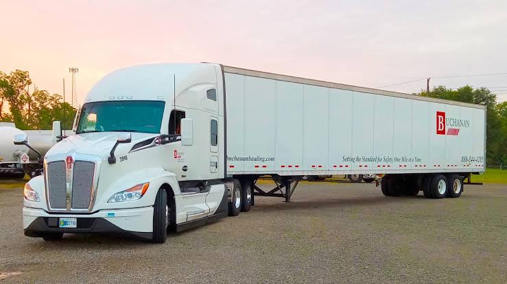 Why Trucking Apps Are a Must for Every Fleet